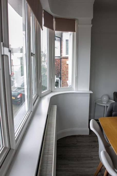 Appartamento Stylish Retreat In Leigh-On-Sea Southend-on-Sea Esterno foto