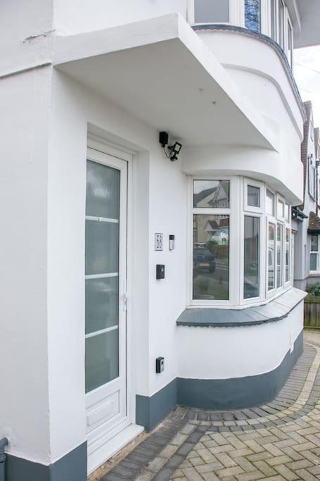 Appartamento Stylish Retreat In Leigh-On-Sea Southend-on-Sea Esterno foto