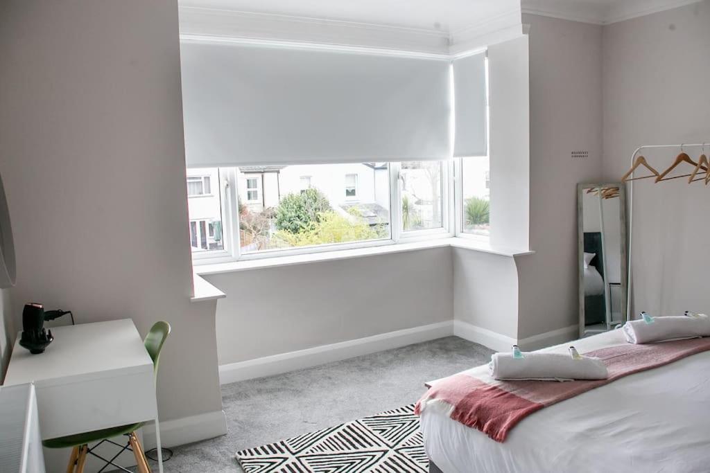 Appartamento Stylish Retreat In Leigh-On-Sea Southend-on-Sea Esterno foto