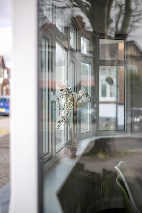 Appartamento Stylish Retreat In Leigh-On-Sea Southend-on-Sea Esterno foto