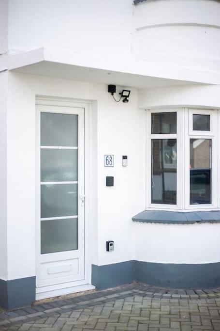 Appartamento Stylish Retreat In Leigh-On-Sea Southend-on-Sea Esterno foto